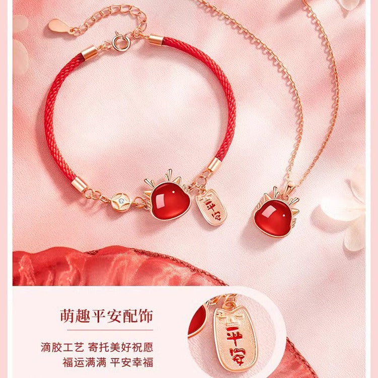 Romantic Silver Bracelet for Special Moments