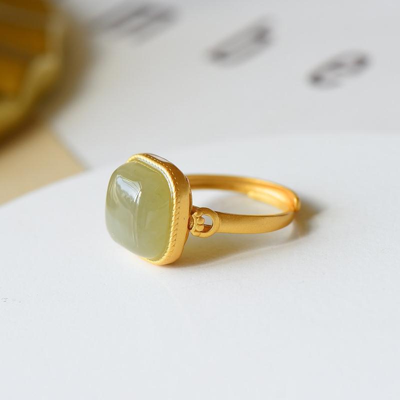 Stunning Gold Ring for Daily Wear