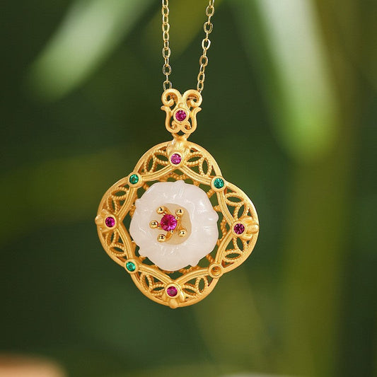 Classic Silver Pendant with Timeless Appeal