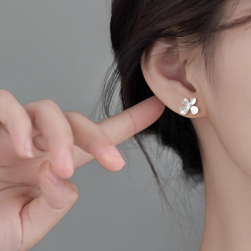 Romantic Earring for Special Moments