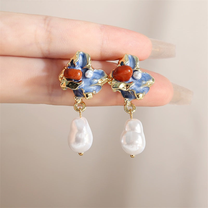 Charming Pearl Earring for Any Occasion
