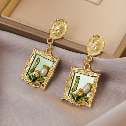 Beautiful Pearl Earring with Unique Style
