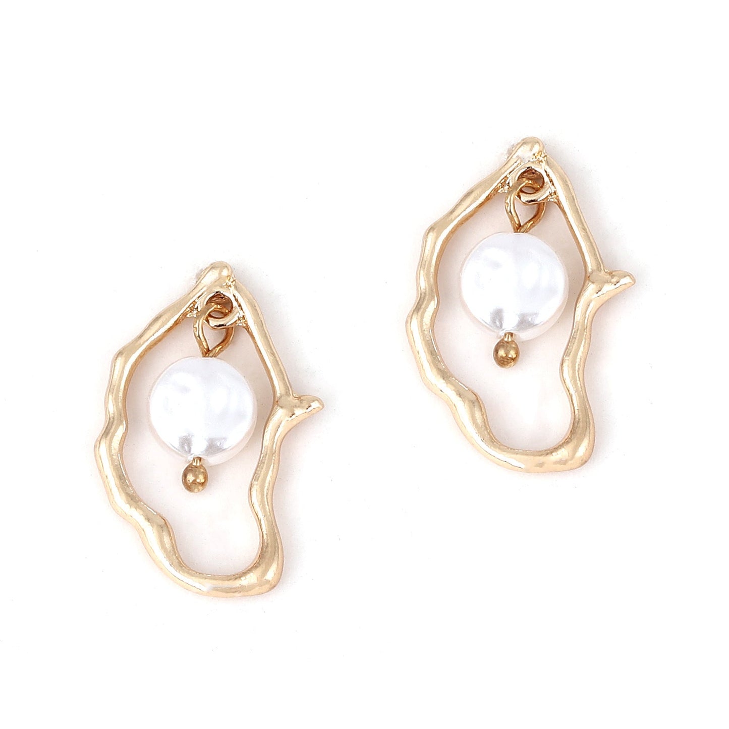 Beautiful Pearl Earring with Unique Style