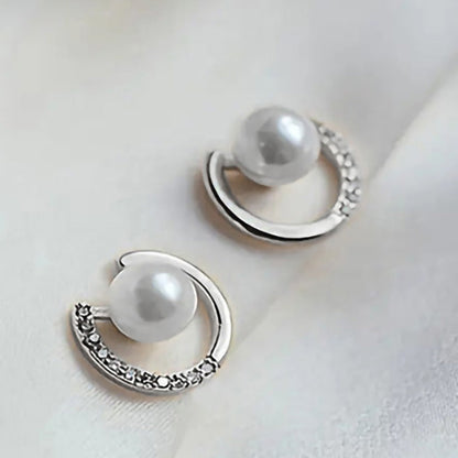 Romantic Pearl Earring for Special Moments