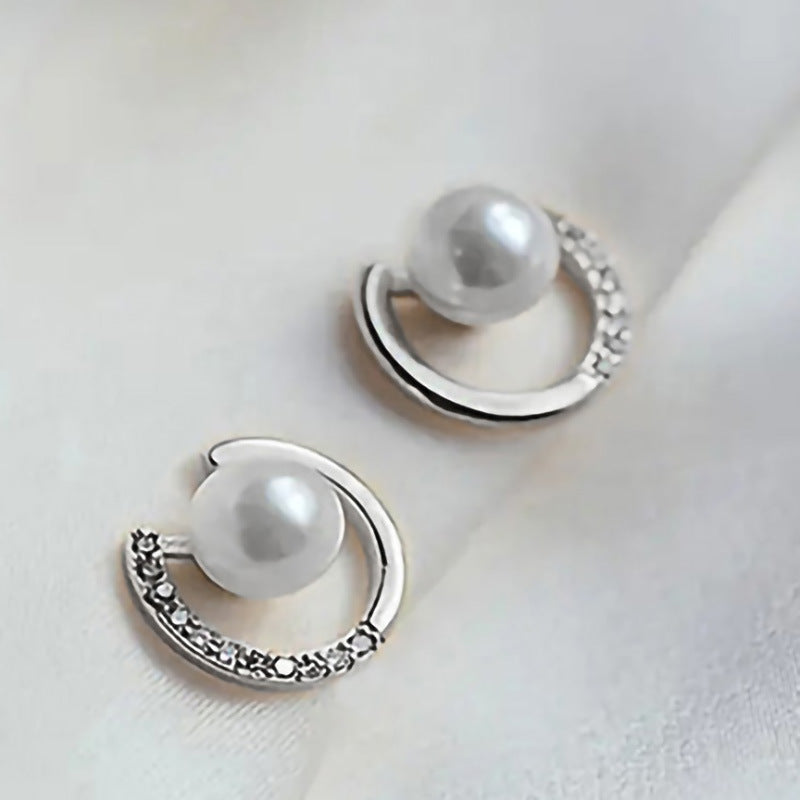 Romantic Pearl Earring for Special Moments