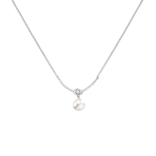 Classic Pearl Necklace with Timeless Appeal