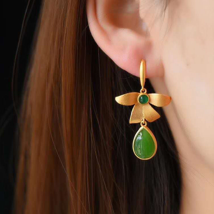 Beautiful Gold Earring with Unique Style