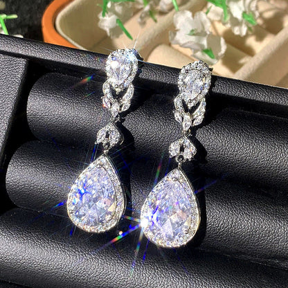 Charming Earring for Any Occasion