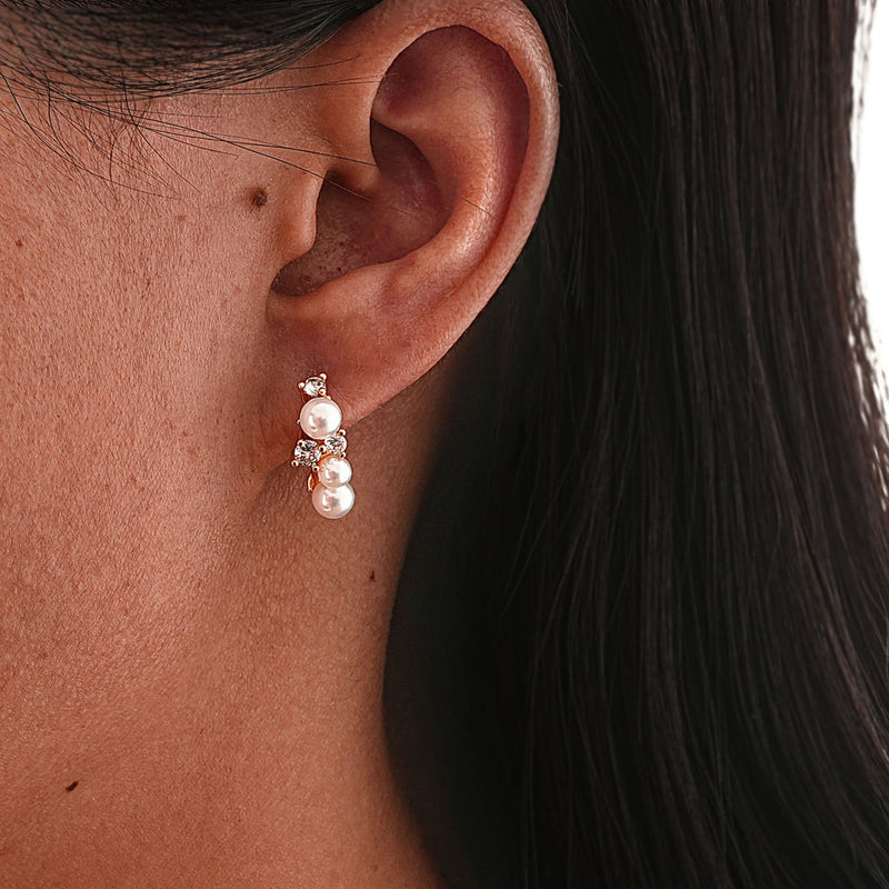Charming Pearl Earring for Any Occasion