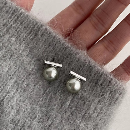 Charming Pearl Earring for Any Occasion