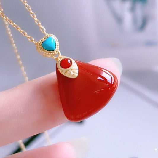 Beautiful Silver Necklace with Unique Style