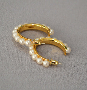 Stunning Gold Earring for Daily Wear