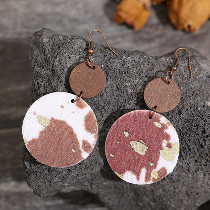Charming Gold Earring for Any Occasion