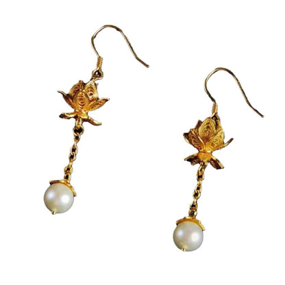 Romantic Pearl Earring for Special Moments