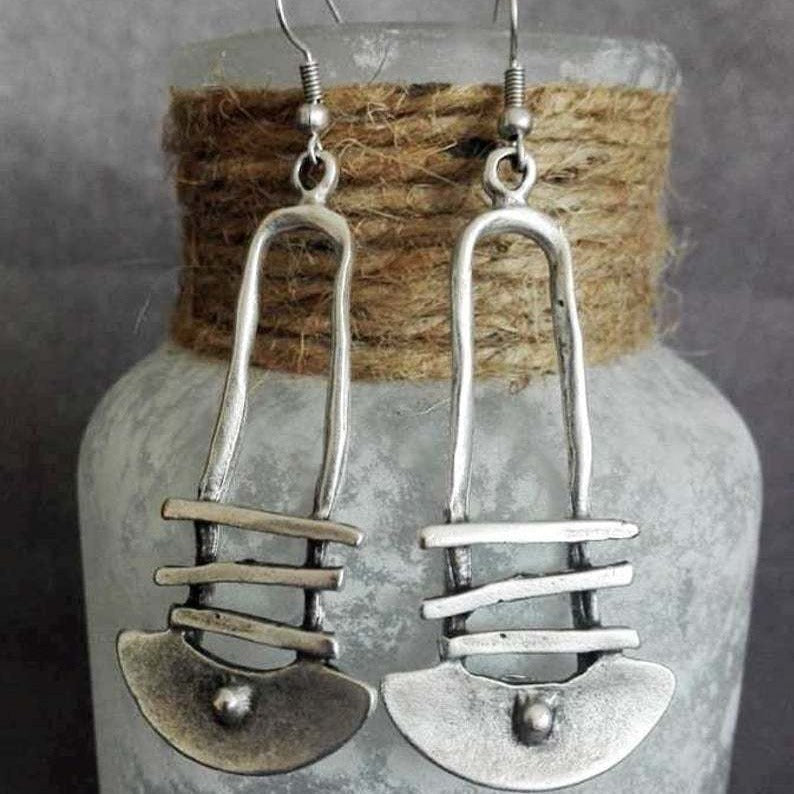 Charming Earring for Any Occasion