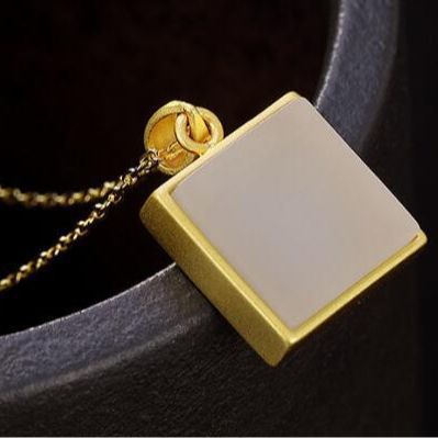 Elegant Gold Chain for Every Occasion