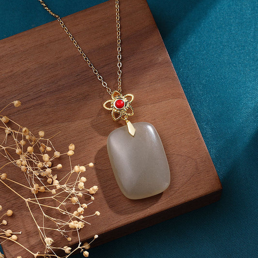 Classic Gold Necklace with Timeless Appeal