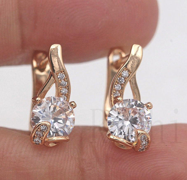 Beautiful Gold Earring with Unique Style