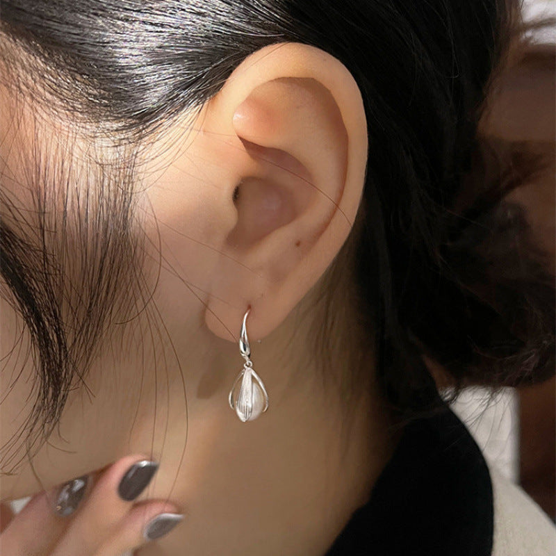 Romantic Pearl Earring for Special Moments