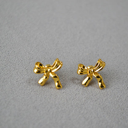 Stunning Gold Earring for Daily Wear