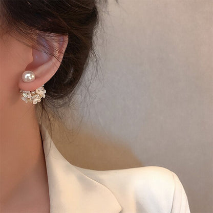Classic Pearl Earring with Timeless Appeal