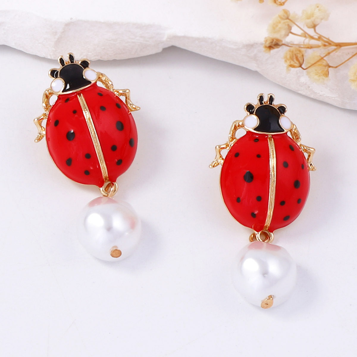 Beautiful Pearl Earring with Unique Style