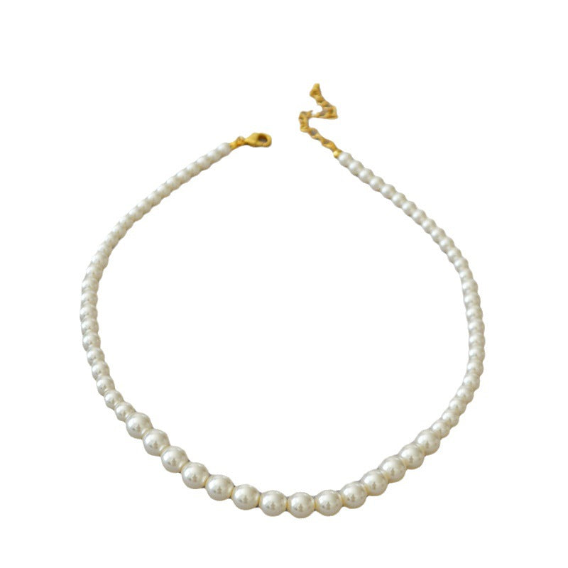 Beautiful Pearl Necklace with Unique Style