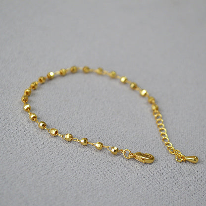 Classic Gold Bracelet with Timeless Appeal