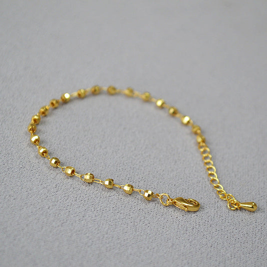Classic Gold Bracelet with Timeless Appeal