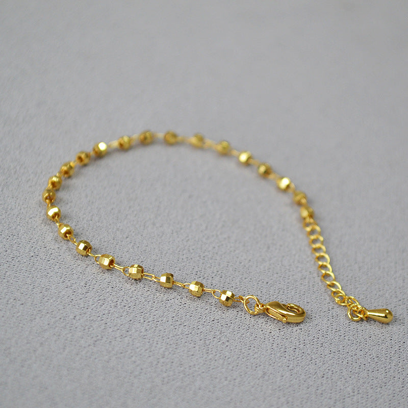 Classic Gold Bracelet with Timeless Appeal