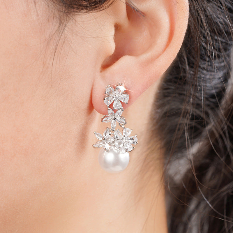 Beautiful Pearl Earring with Unique Style