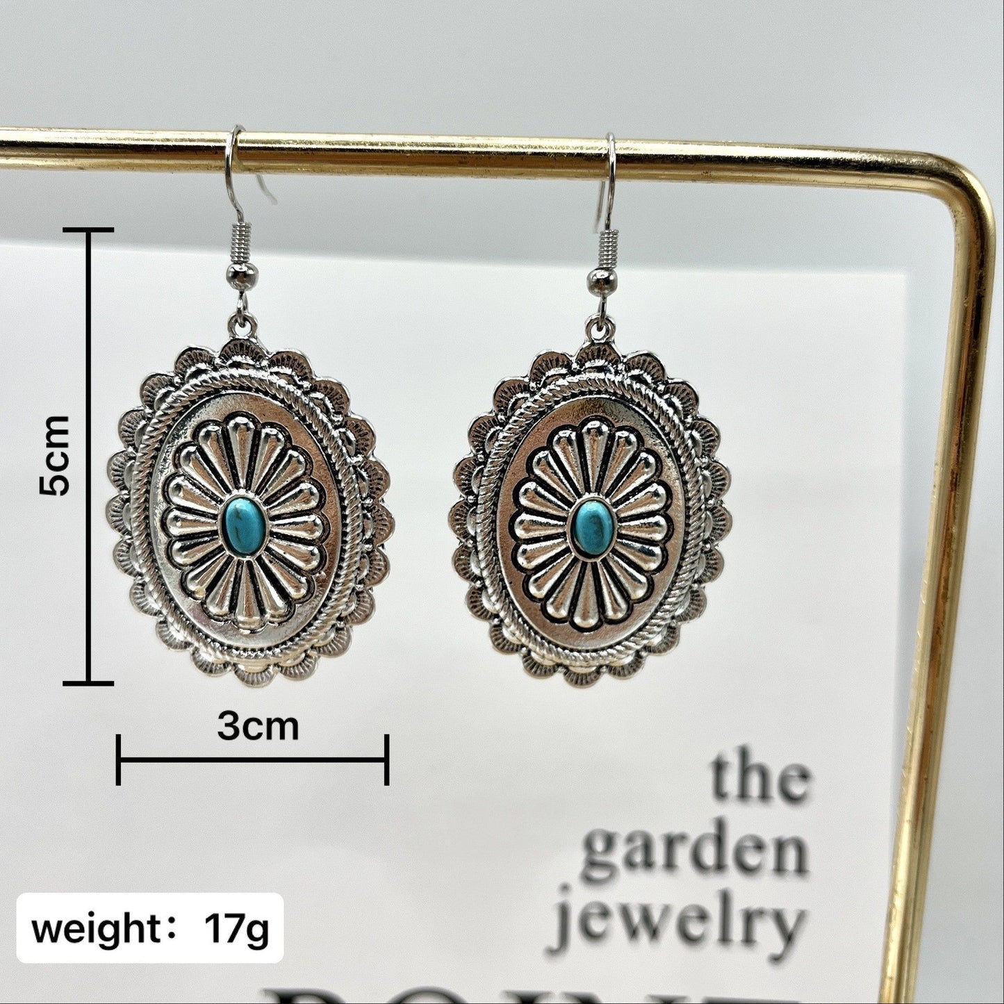 Charming Earring for Any Occasion