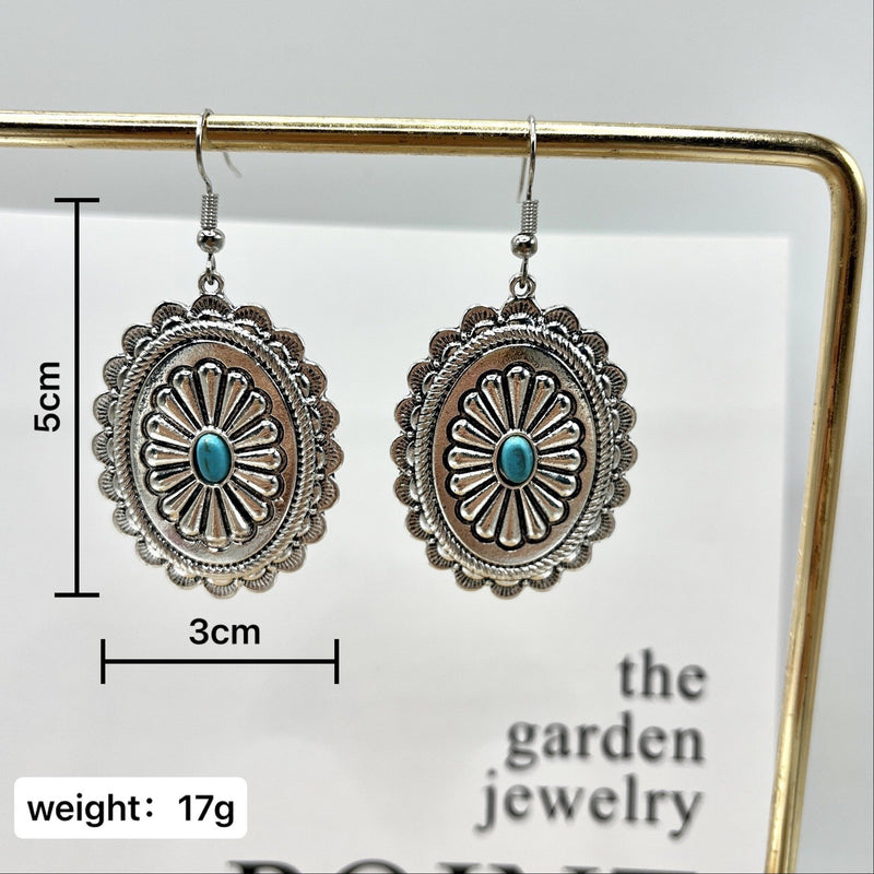 Charming Earring for Any Occasion