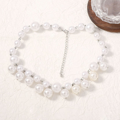 Beautiful Pearl Necklace with Unique Style