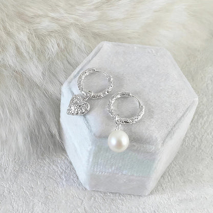 Classic Pearl Earring with Timeless Appeal