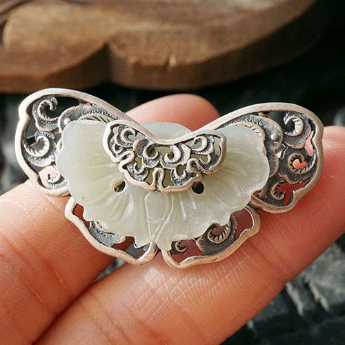 Classic Silver Set with Timeless Appeal