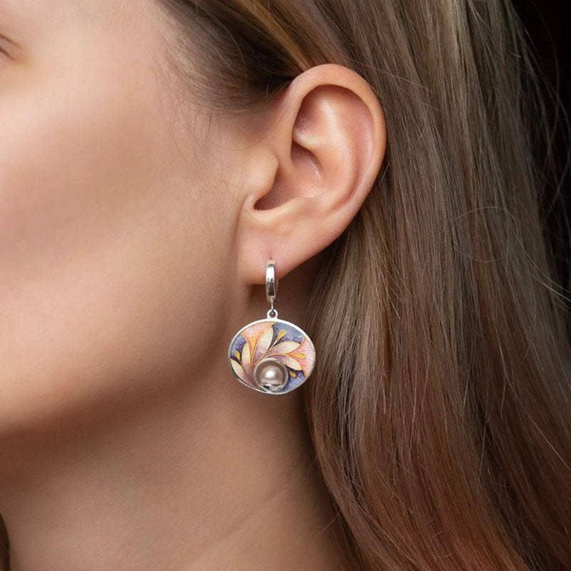 Classic Pearl Earring with Timeless Appeal