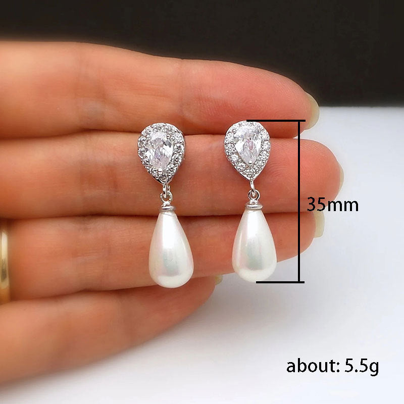 Classic Pearl Earring with Timeless Appeal
