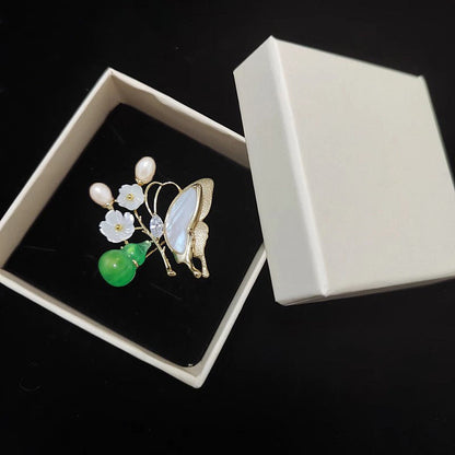 Classic Pearl Piece with Timeless Appeal