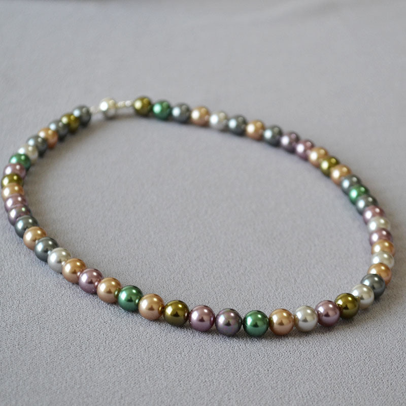 Beautiful Pearl Necklace with Unique Style