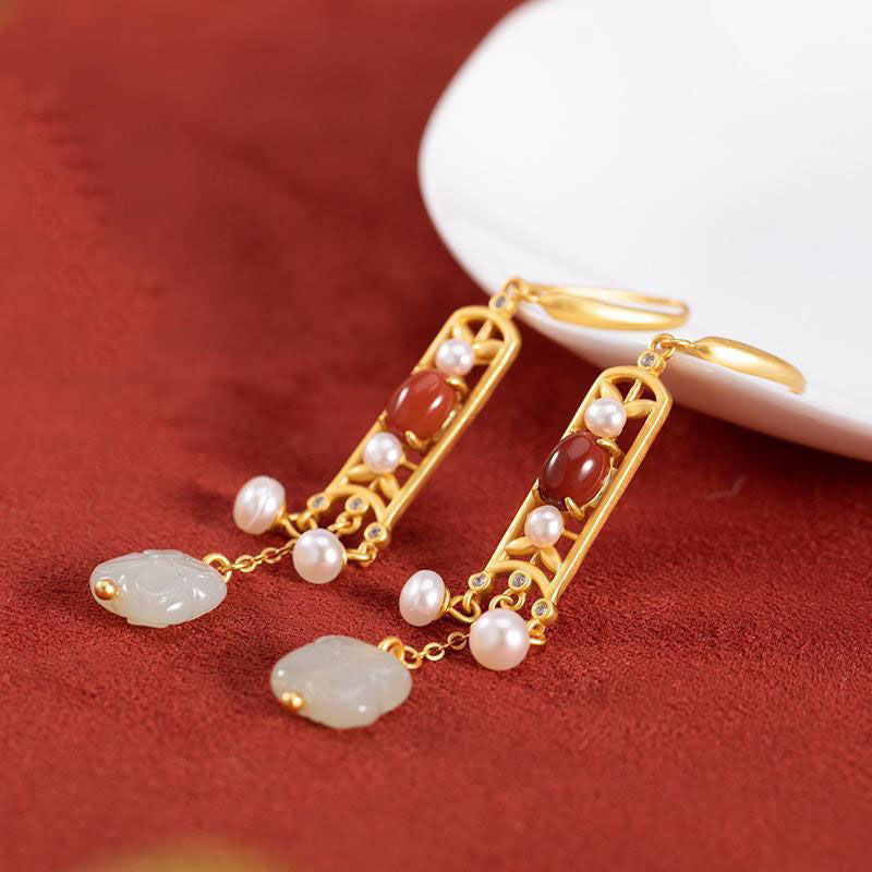 Romantic Gold Earring for Special Moments
