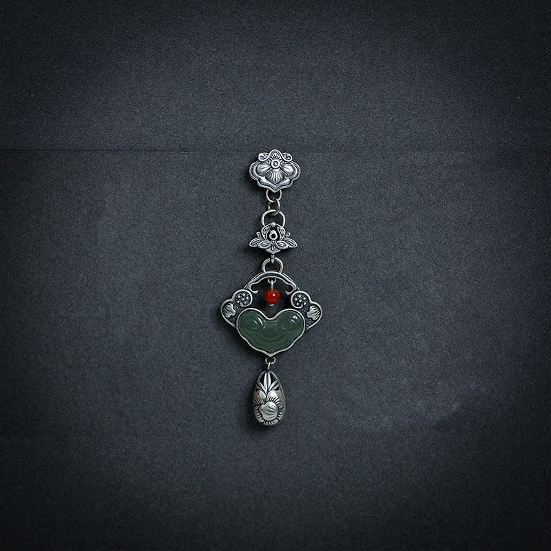 Charming Silver Pendant for Any Occasion