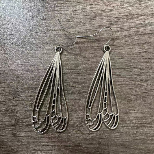 Romantic Silver Earring for Special Moments