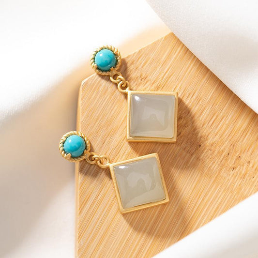 Romantic Silver Earring for Special Moments