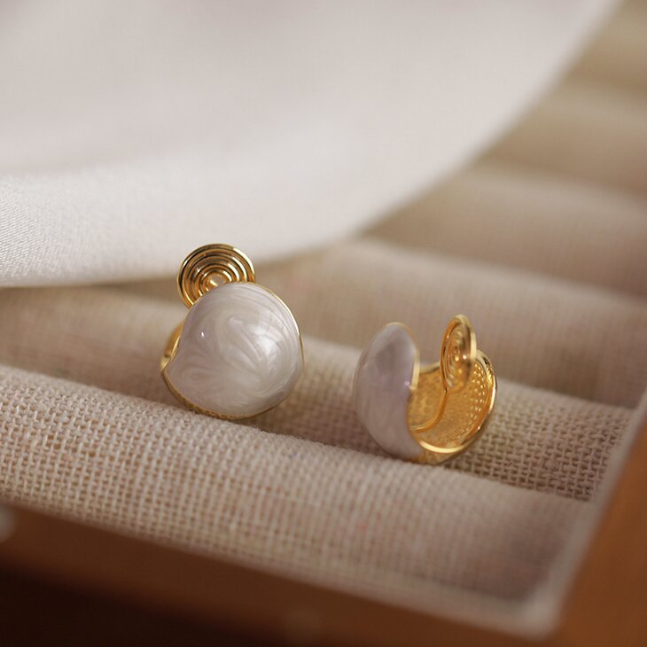 Beautiful Earring with Unique Style