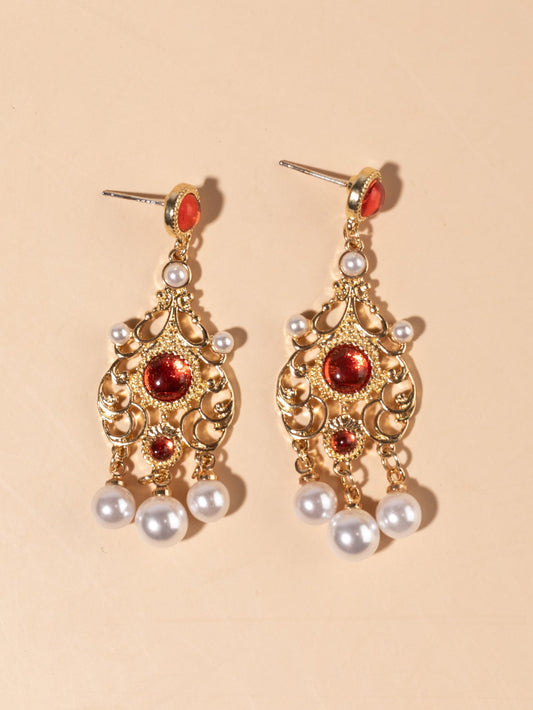 Classic Pearl Earring with Timeless Appeal