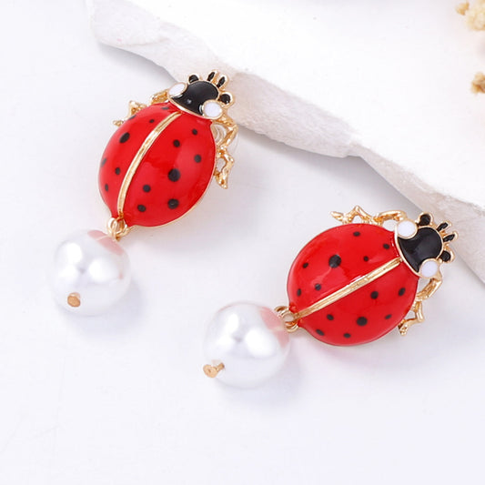 Beautiful Pearl Earring with Unique Style