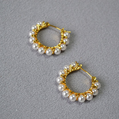 Romantic Gold Earring for Special Moments