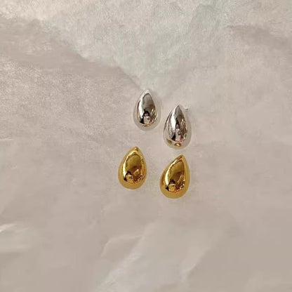 Beautiful Gold Earring with Unique Style