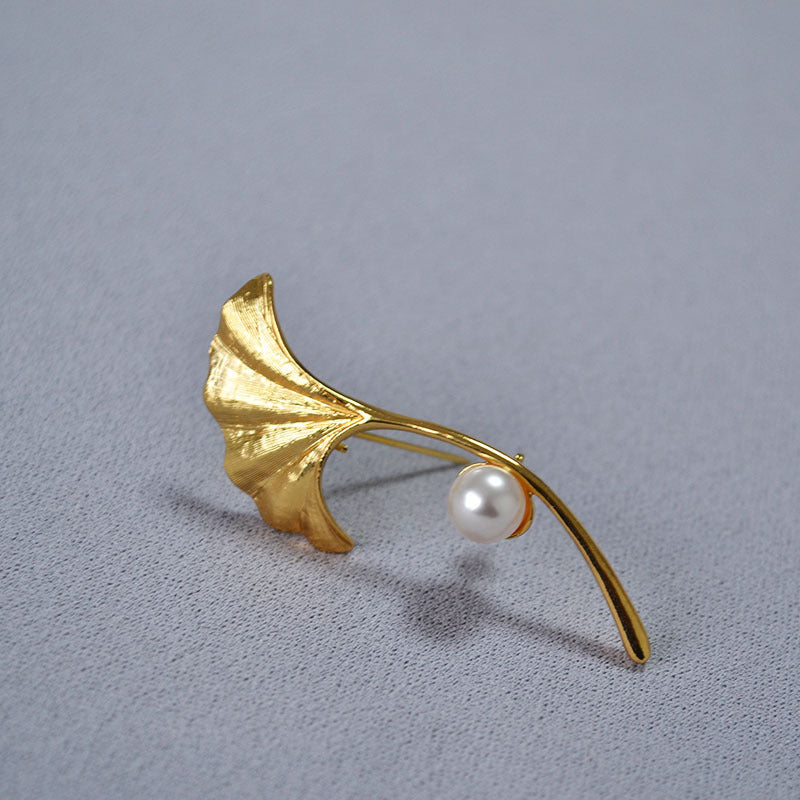 Beautiful Gold Piece with Unique Style